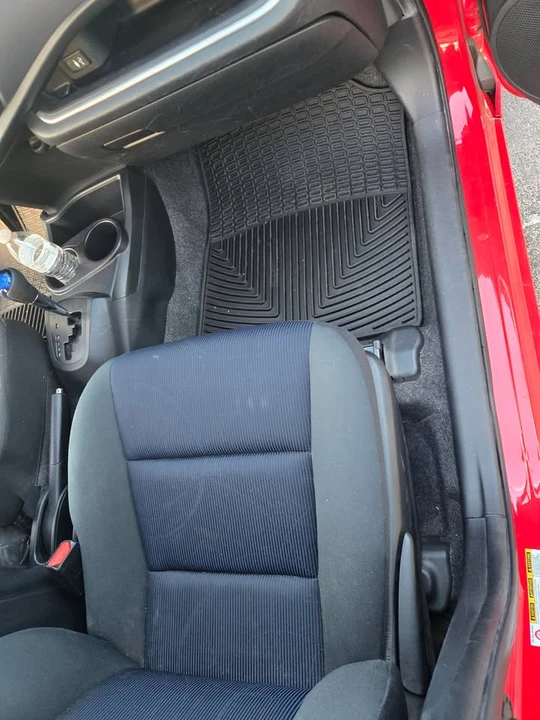 2015 Toyota Prius 3rd Gen - Image 8 of 10