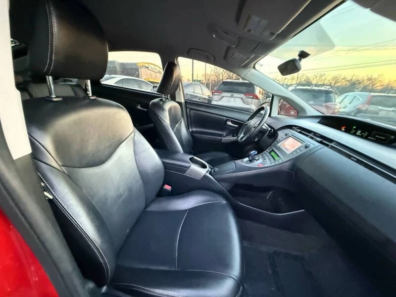2015 Toyota Prius 3rd Gen - Image 10 of 20