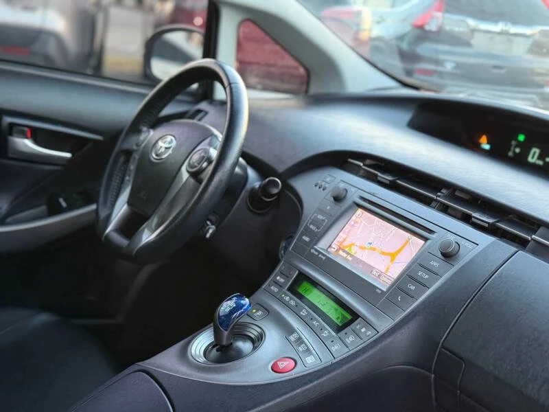 2015 Toyota Prius 3rd Gen - Image 15 of 20
