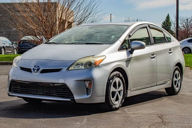 2015 Toyota Prius 3rd Gen - Image 3 of 20