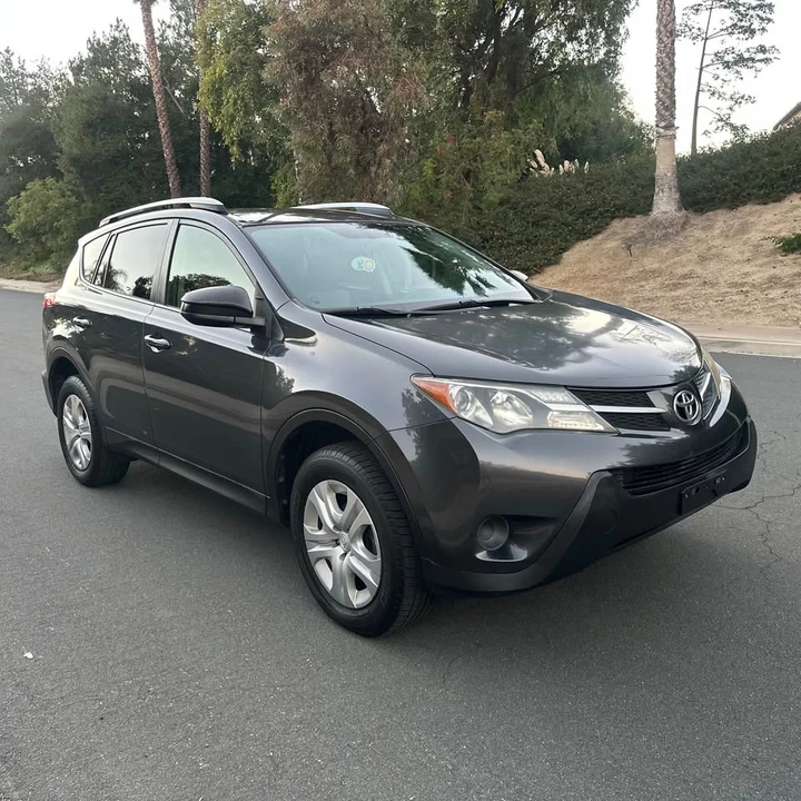 2015 Toyota RAV4 4th Gen - Image 3 of 7