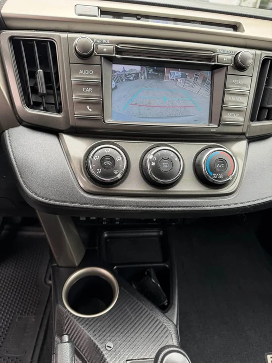 2015 Toyota RAV4 4th Gen - Image 16 of 17