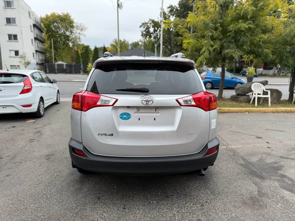 2015 Toyota RAV4 4th Gen - Image 8 of 17