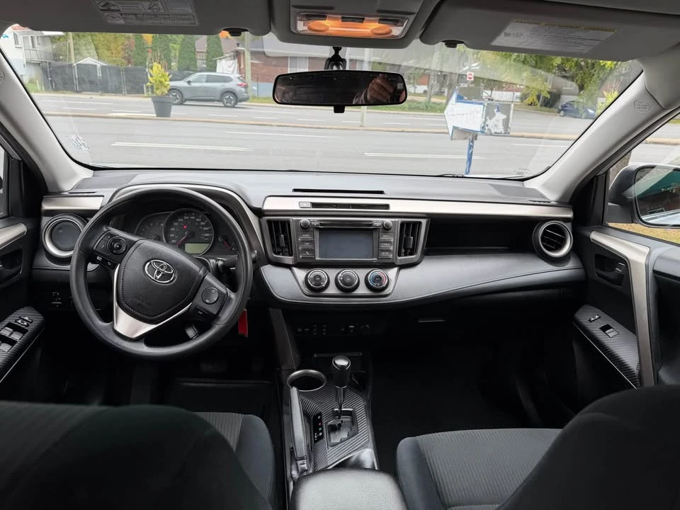 2015 Toyota RAV4 4th Gen - Image 14 of 17