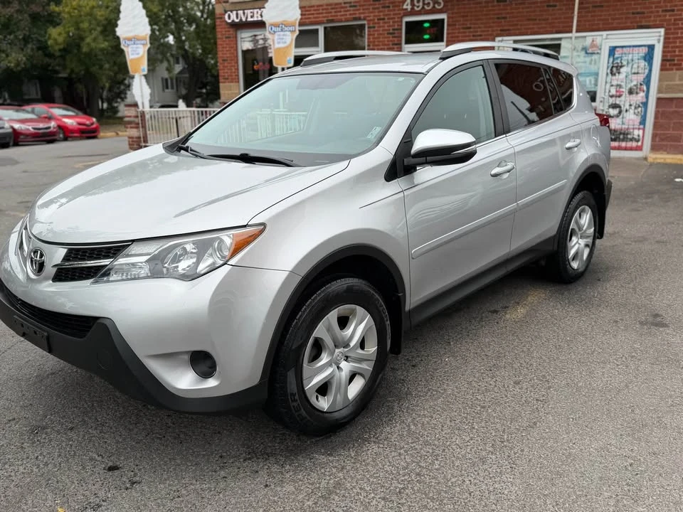 2015 Toyota RAV4 4th Gen - Image 5 of 17