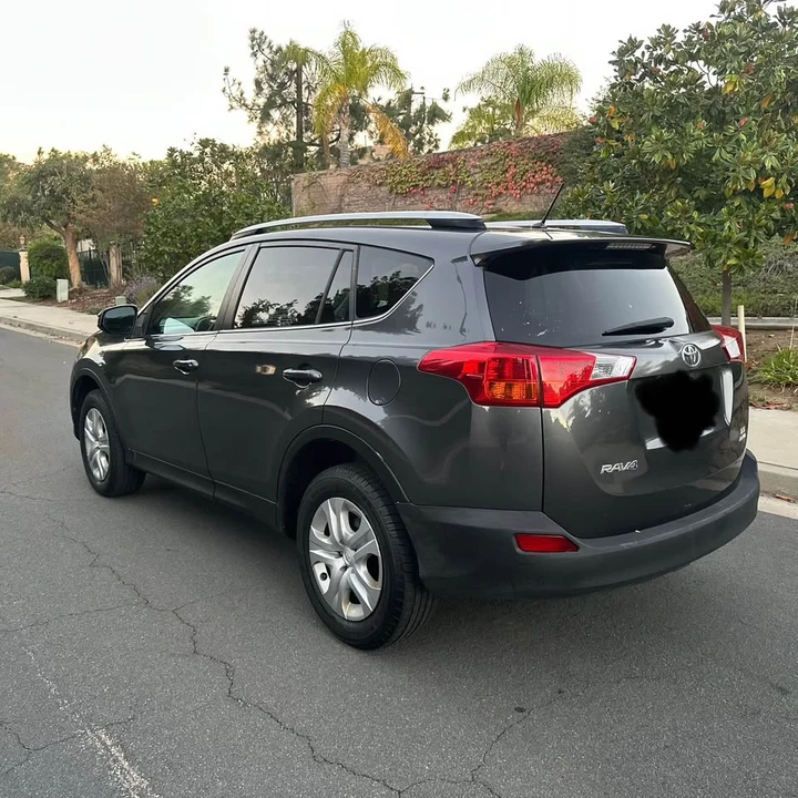 2015 Toyota RAV4 4th Gen - Image 6 of 7