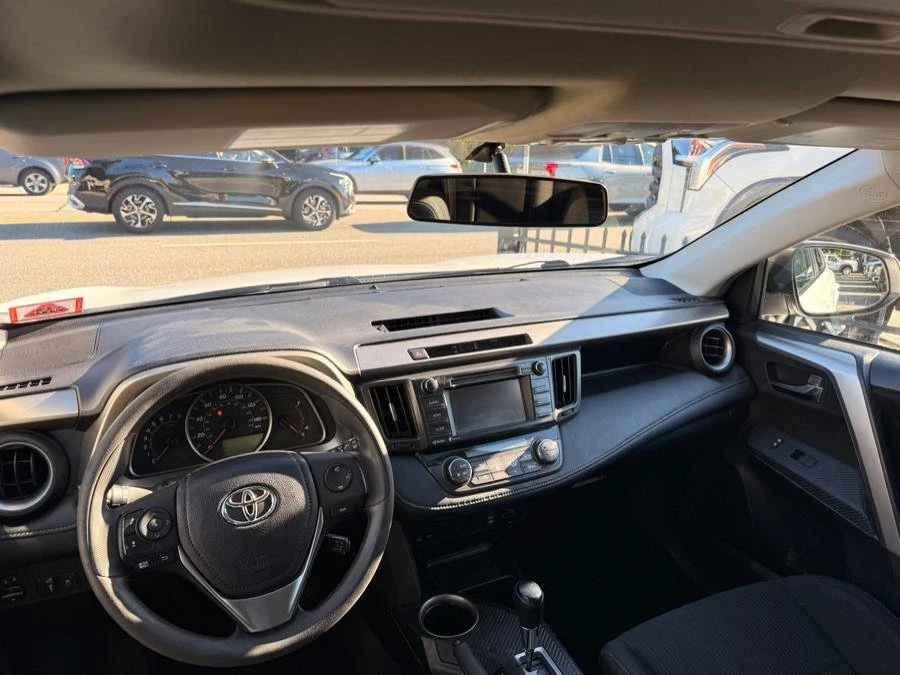 2015 Toyota RAV4 4th Gen - Image 14 of 20