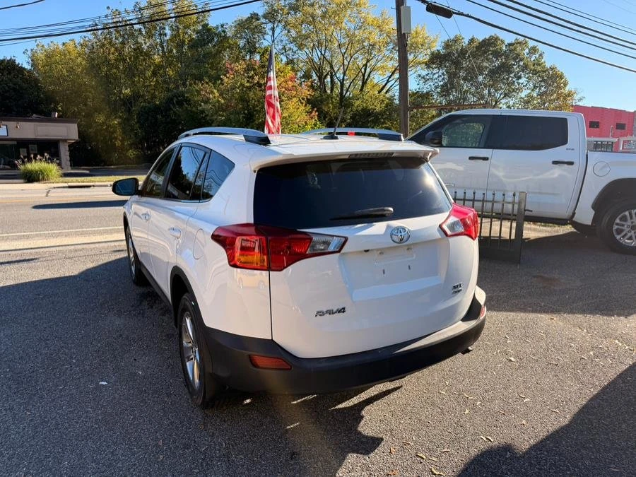 2015 Toyota RAV4 4th Gen - Image 8 of 20