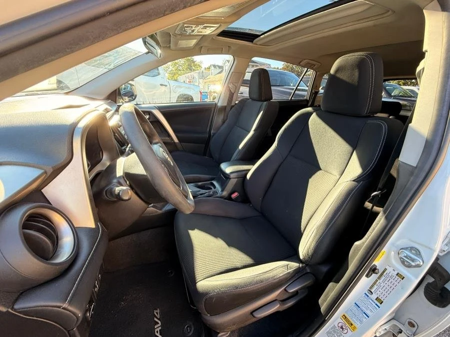 2015 Toyota RAV4 4th Gen - Image 19 of 20