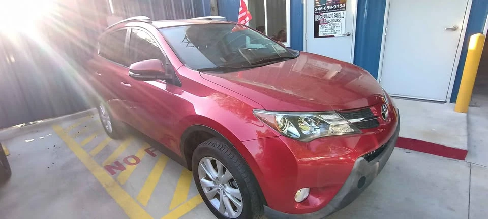 2015 Toyota RAV4 4th Gen - Image 3 of 13