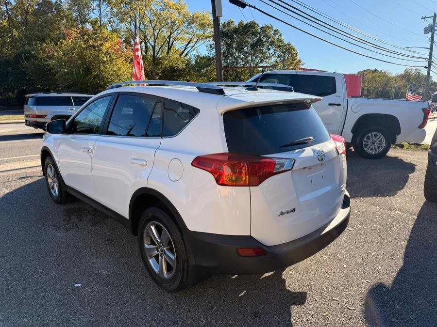 2015 Toyota RAV4 4th Gen - Image 7 of 20