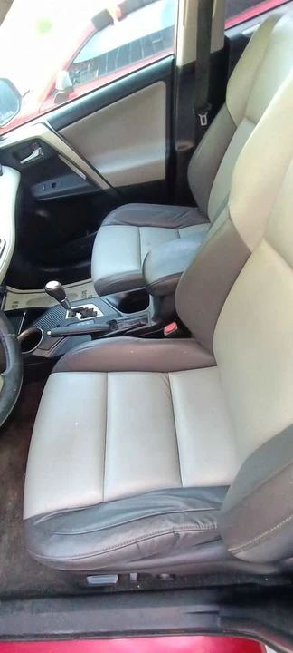 2015 Toyota RAV4 4th Gen - Image 8 of 13
