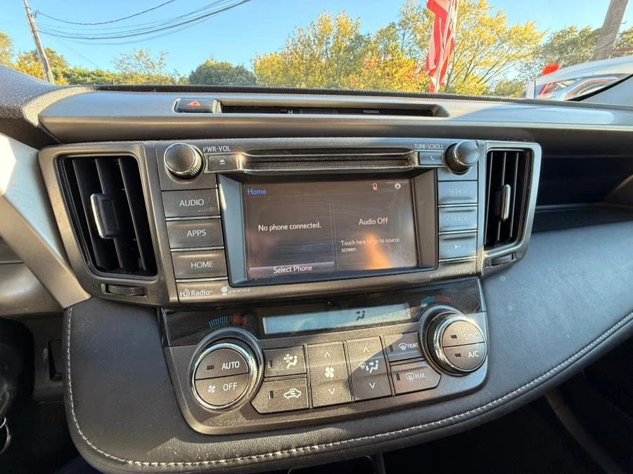2015 Toyota RAV4 4th Gen - Image 16 of 20