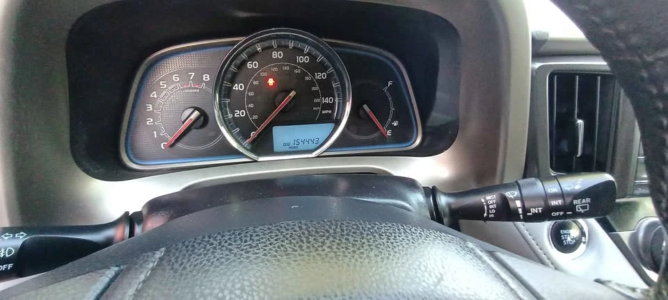 2015 Toyota RAV4 4th Gen - Image 9 of 13