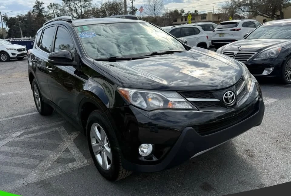 2015 Toyota RAV4 4th Gen - Image 3 of 12