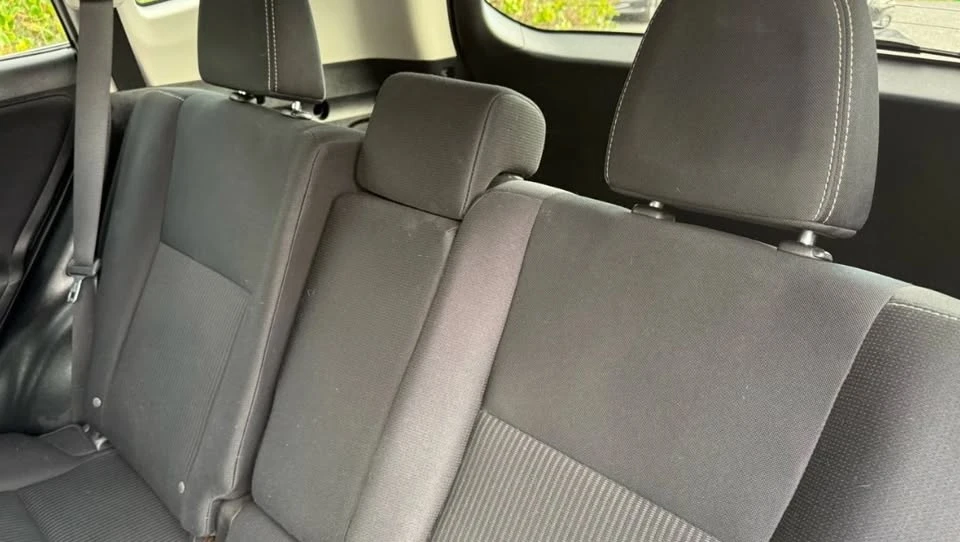 2015 Toyota RAV4 4th Gen - Image 10 of 12