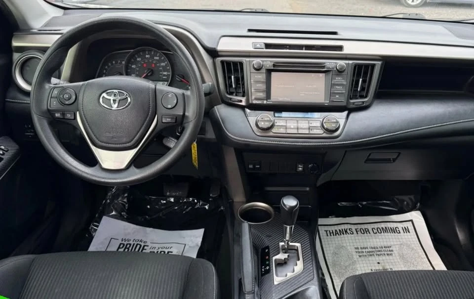 2015 Toyota RAV4 4th Gen - Image 7 of 12