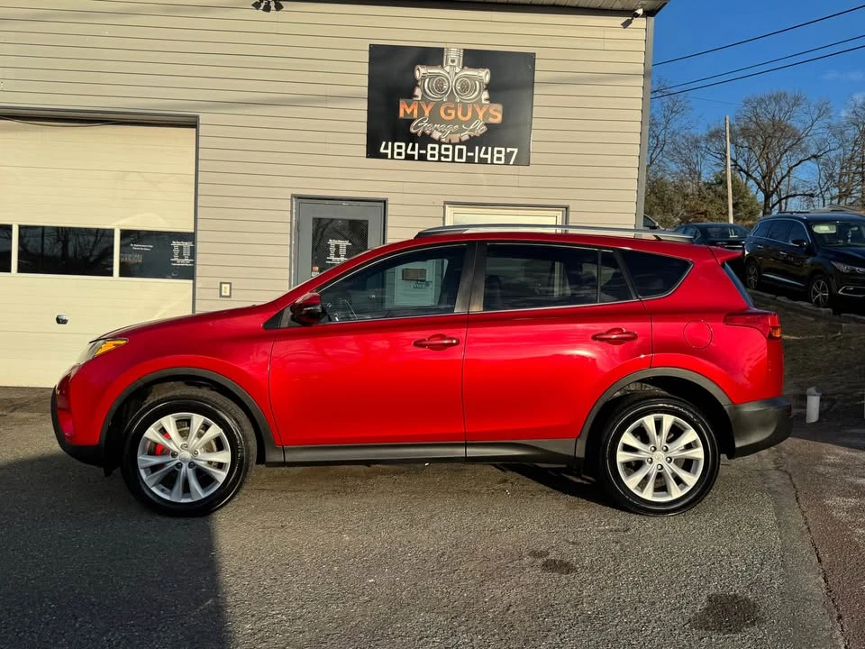 2015 Toyota RAV4 4th Gen - Image 2 of 18