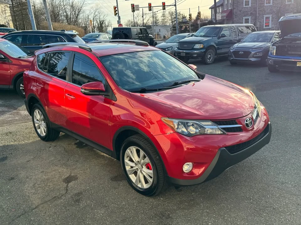 2015 Toyota RAV4 4th Gen - Image 6 of 18