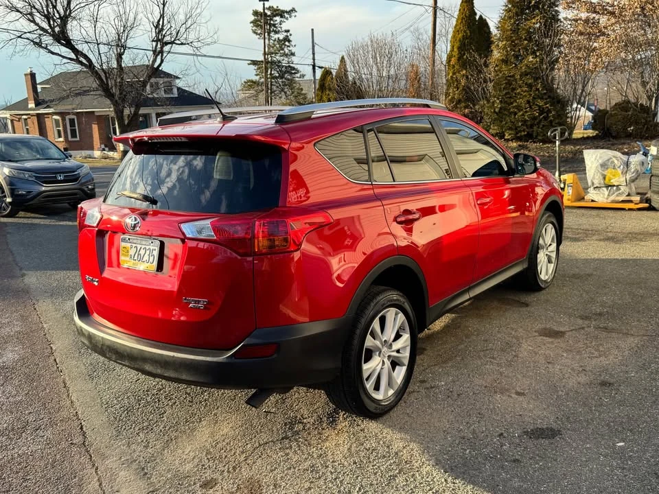 2015 Toyota RAV4 4th Gen - Image 5 of 18