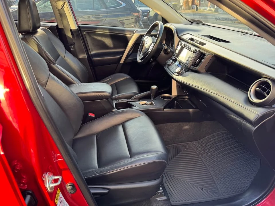 2015 Toyota RAV4 4th Gen - Image 18 of 18