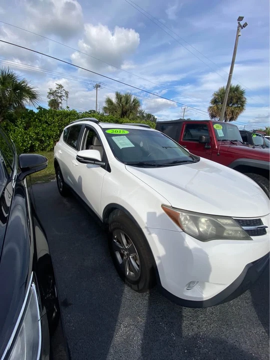 2015 Toyota RAV4 4th Gen - Image 4 of 8