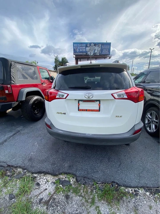 2015 Toyota RAV4 4th Gen - Image 3 of 8