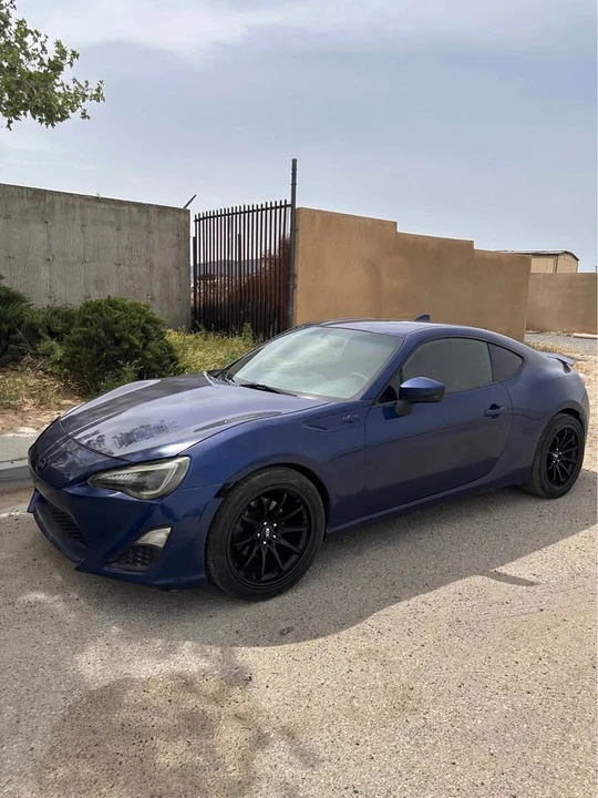 2015 Scion FR-S - Image 2 of 13