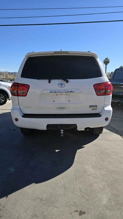 2015 Toyota Sequoia 2nd Gen - Image 4 of 14