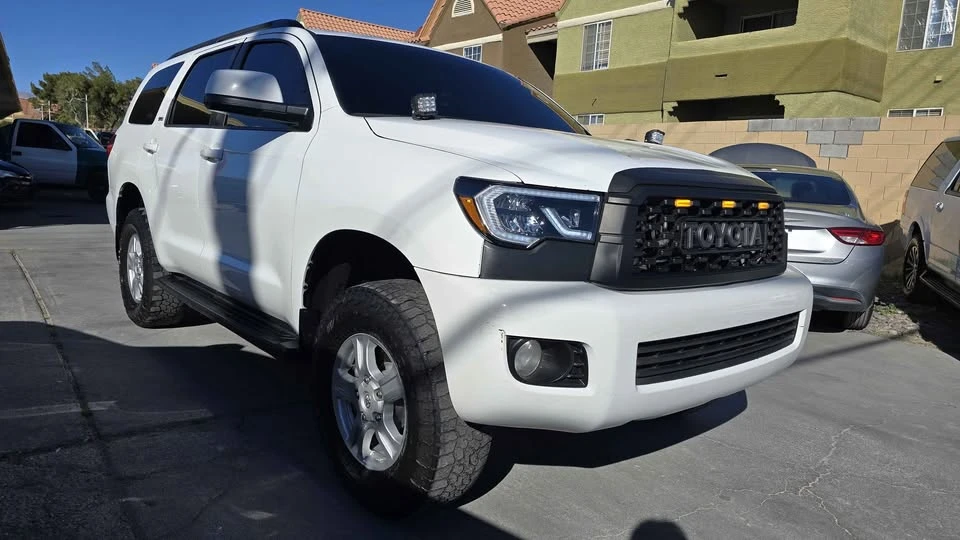 2015 Toyota Sequoia 2nd Gen - Image 2 of 14