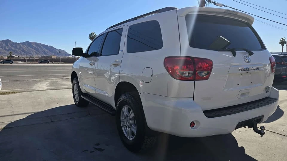 2015 Toyota Sequoia 2nd Gen - Image 5 of 14