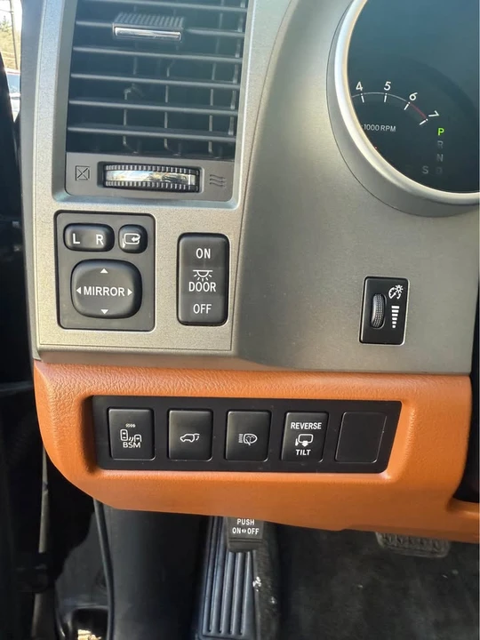 2015 Toyota Sequoia 2nd Gen - Image 6 of 20