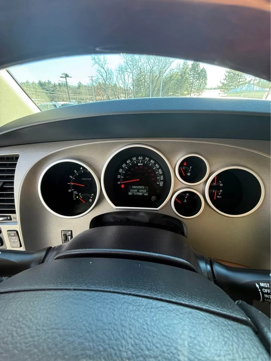 2015 Toyota Sequoia 2nd Gen - Image 8 of 20