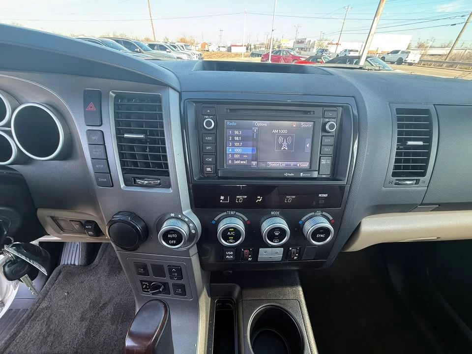 2015 Toyota Sequoia 2nd Gen - Image 13 of 18