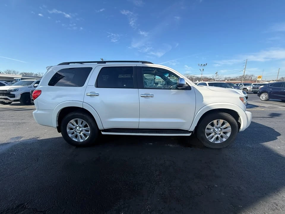 2015 Toyota Sequoia 2nd Gen - Image 5 of 18