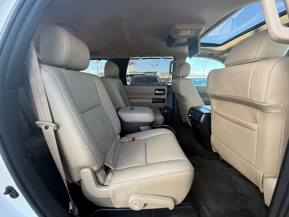 2015 Toyota Sequoia 2nd Gen - Image 16 of 18