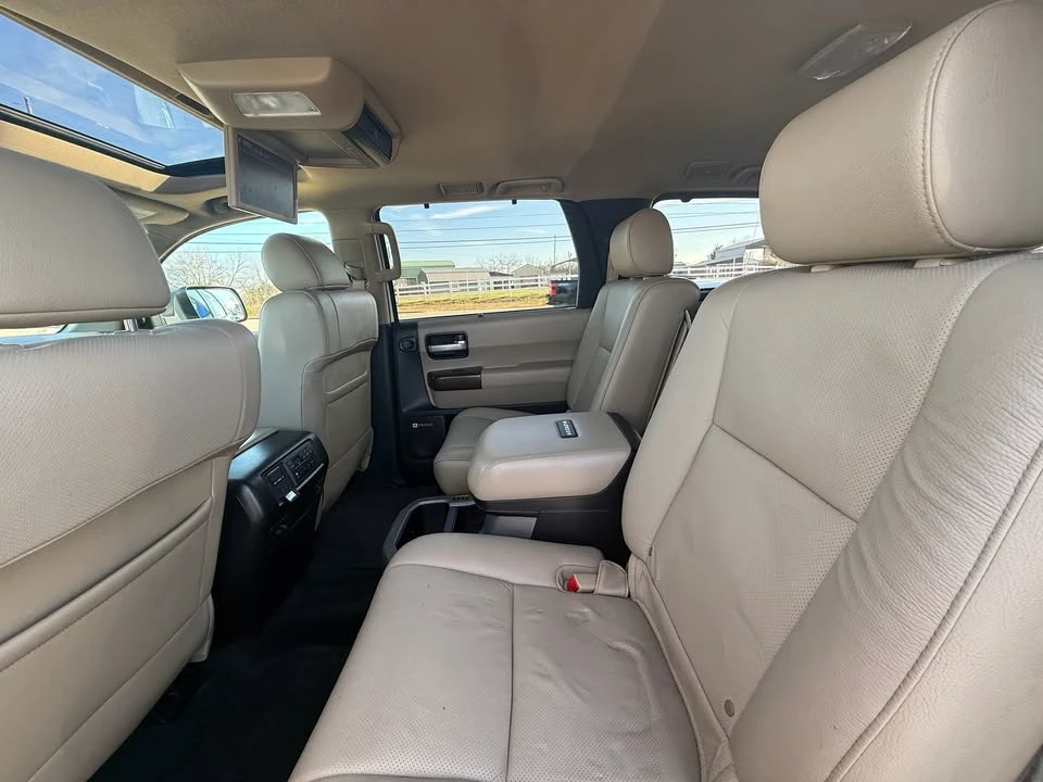 2015 Toyota Sequoia 2nd Gen - Image 17 of 18