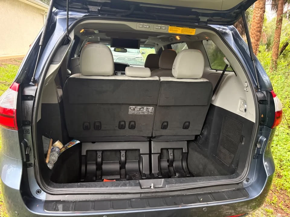 2015 Toyota Sienna 3rd Gen - Image 5 of 10