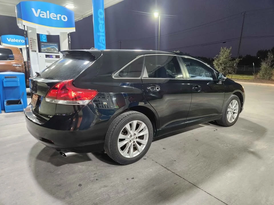 2015 Toyota Venza - Image 5 of 10