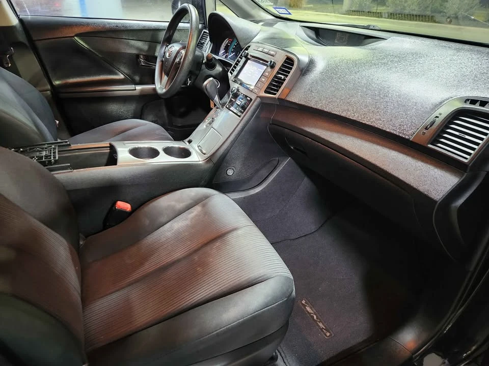 2015 Toyota Venza - Image 7 of 10