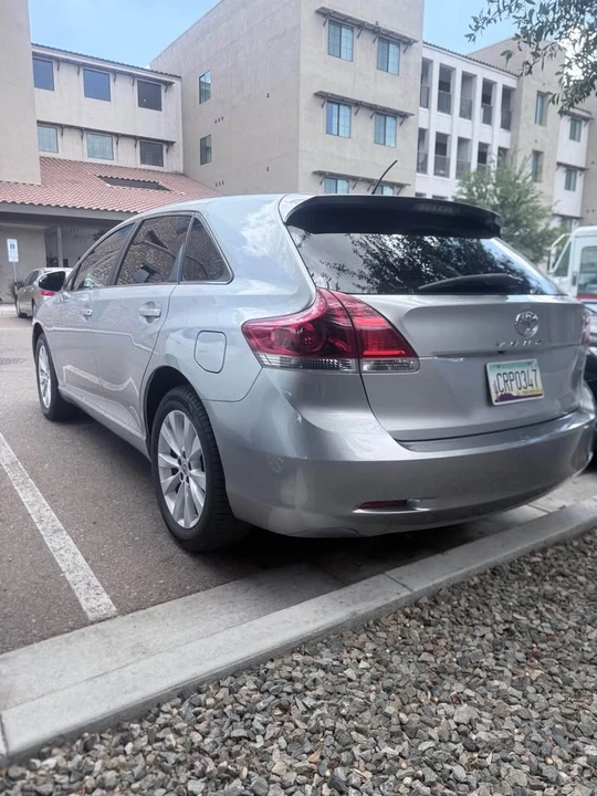 2015 Toyota Venza - Image 2 of 8