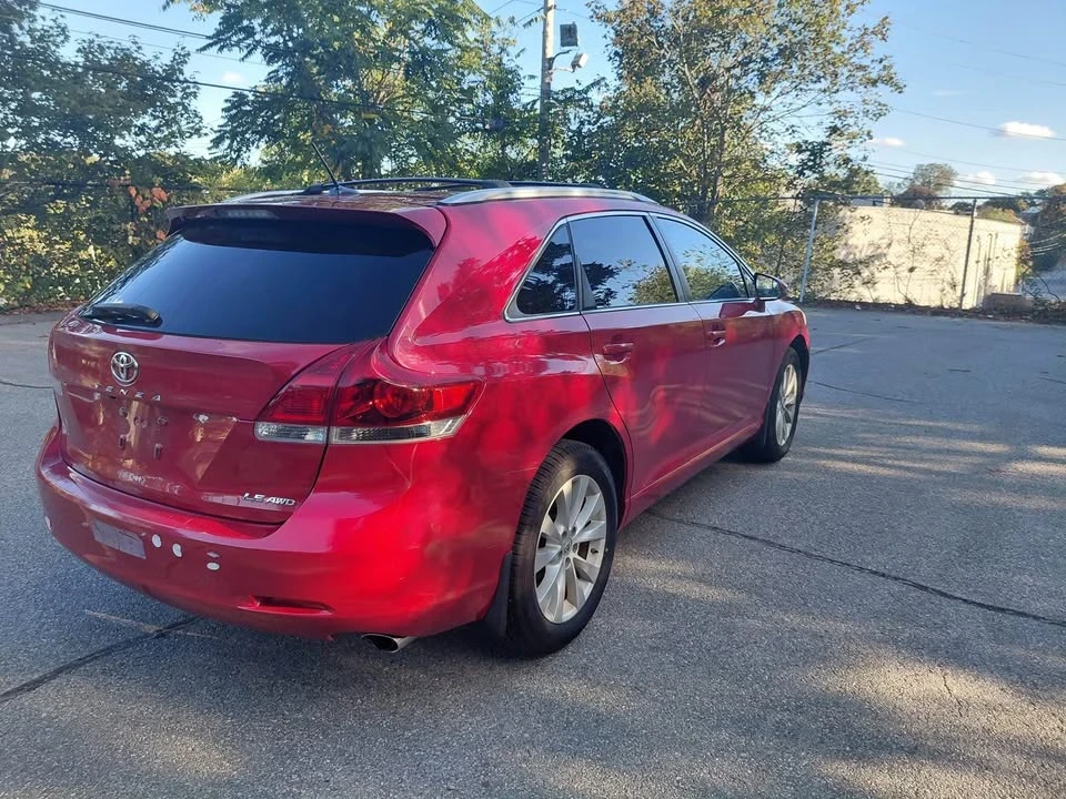 2015 Toyota Venza - Image 13 of 17