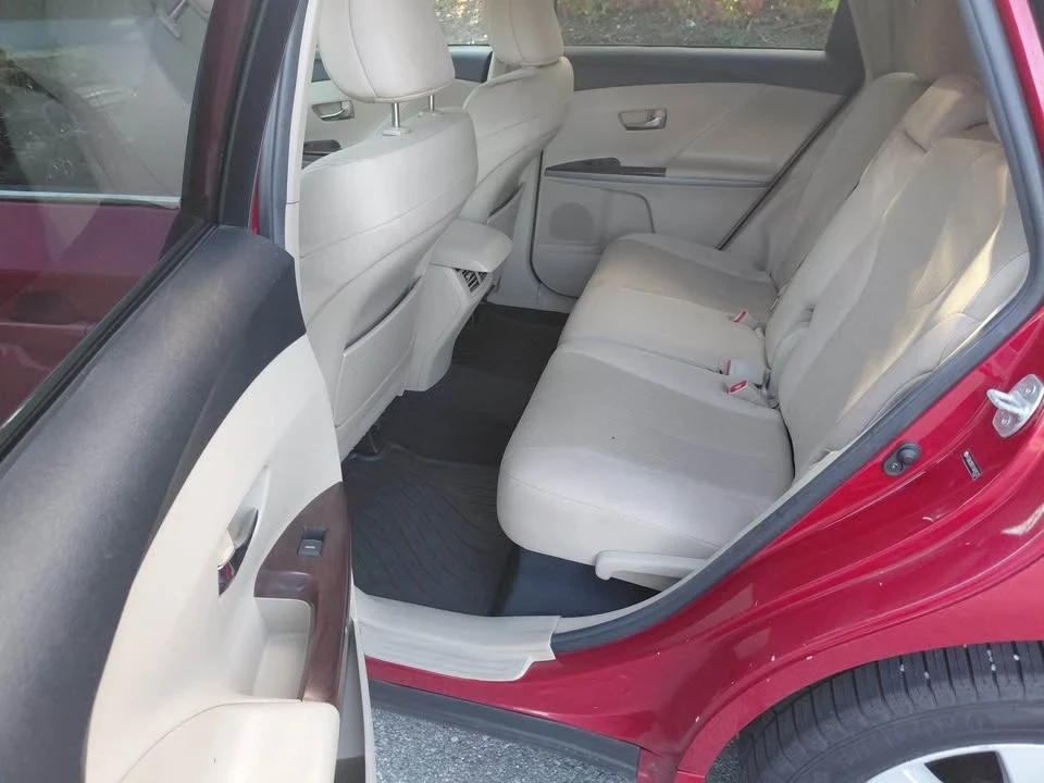 2015 Toyota Venza - Image 12 of 17
