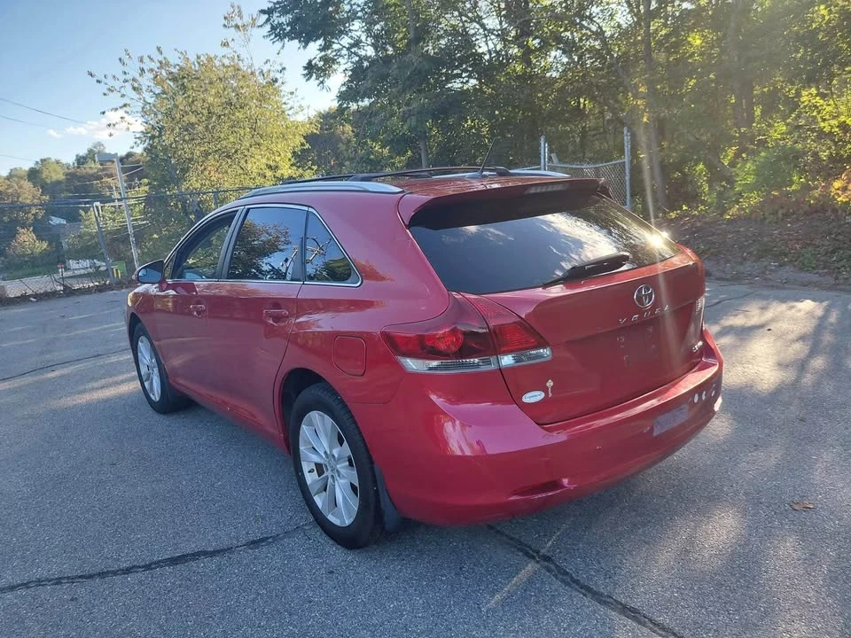 2015 Toyota Venza - Image 10 of 17