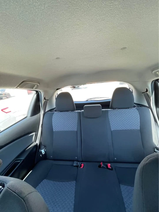2015 Toyota Yaris - Image 13 of 15