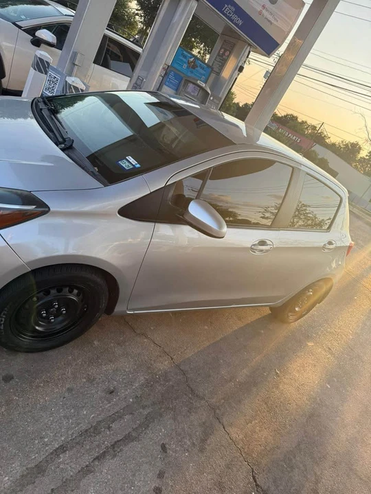 2015 Toyota Yaris - Image 4 of 6
