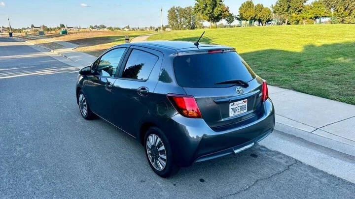 2015 Toyota Yaris - Image 9 of 16