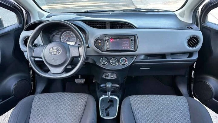 2015 Toyota Yaris - Image 3 of 16
