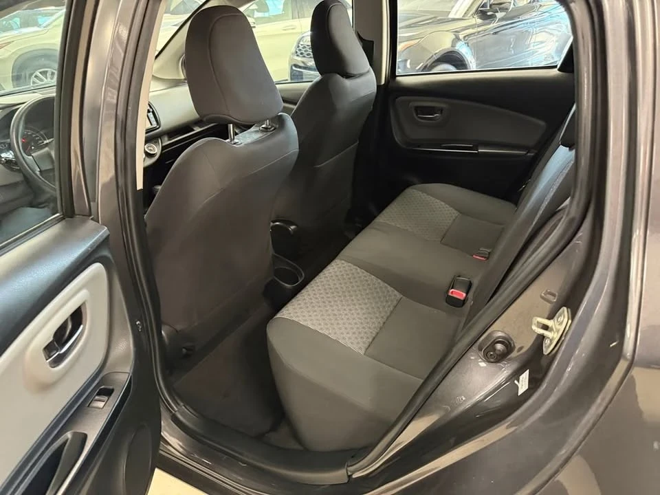 2015 Toyota Yaris - Image 14 of 20