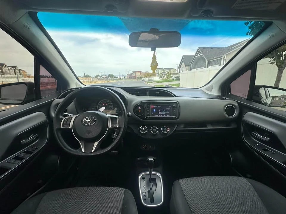 2015 Toyota Yaris - Image 7 of 15